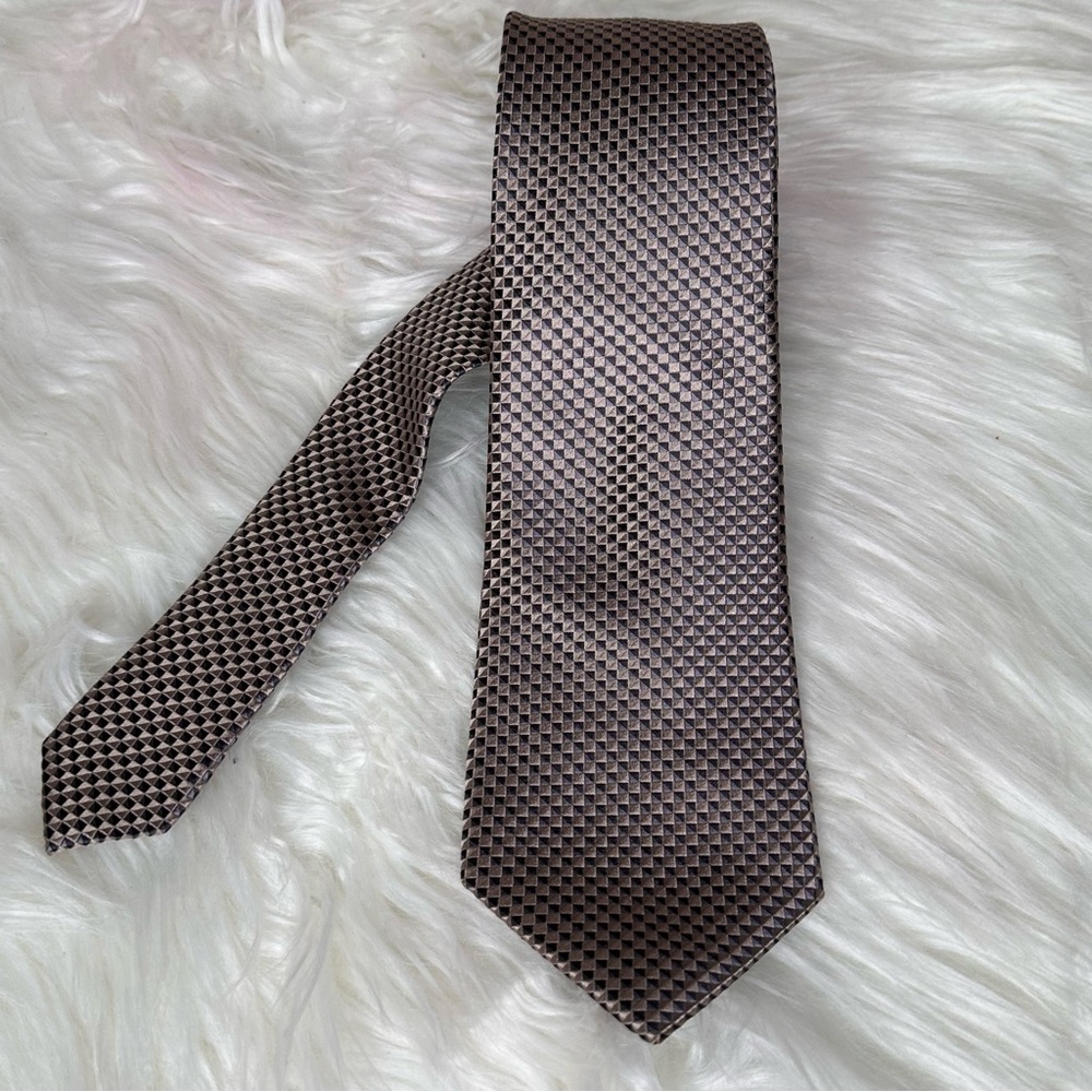 MICHAEL Michael Kors Brown Tie with Textured Pattern